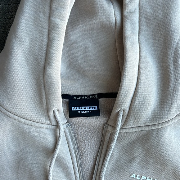 Alphalete hoodie - Picture 2 of 3